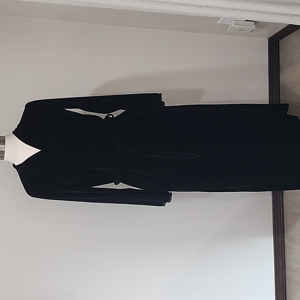 August Silk Velvet Robe Belt Tie Full Length Black Loungewear Women's size Small